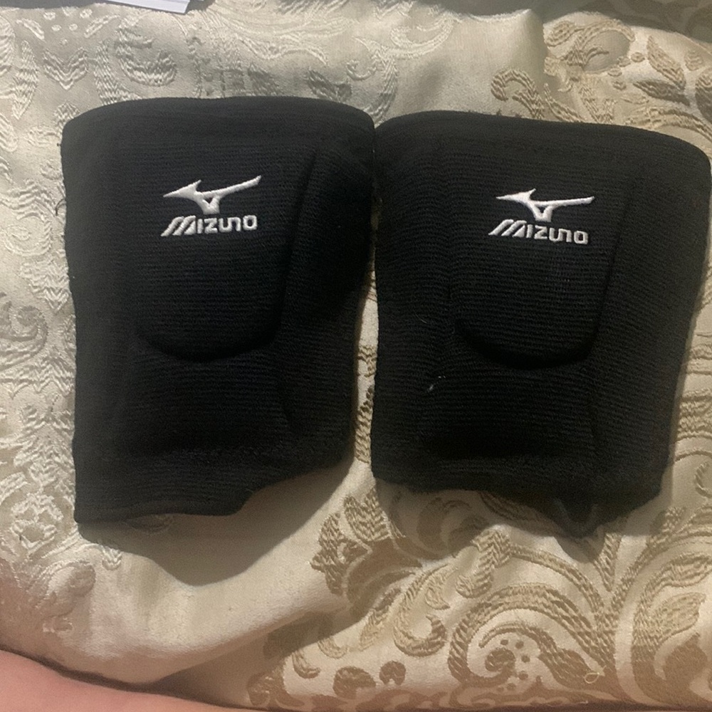 Mizuno Volleyball Knee Pads